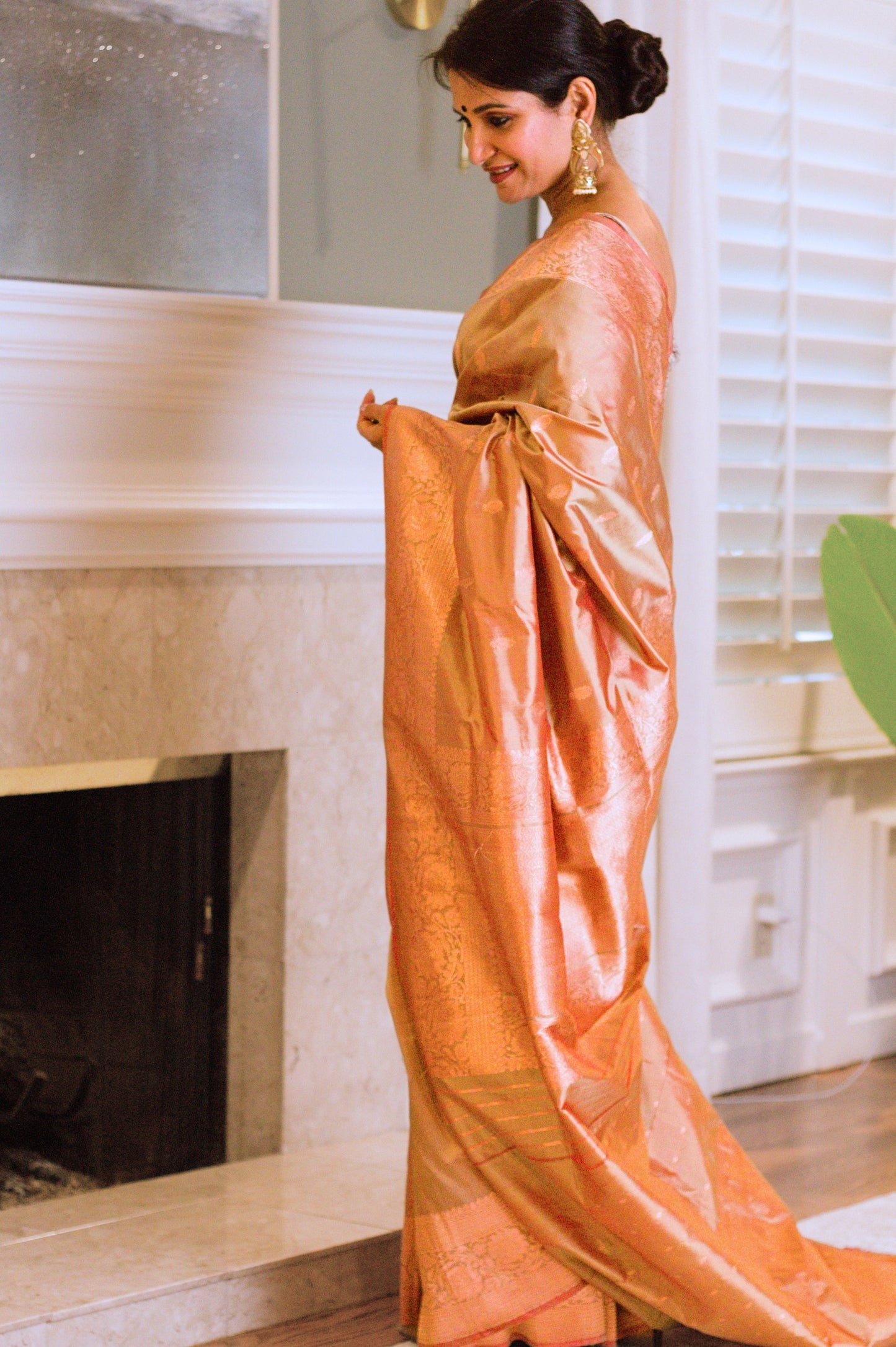 Pearlescent Rusty Beige Banarasi Pure Katan Silk Saree With Copper Zari