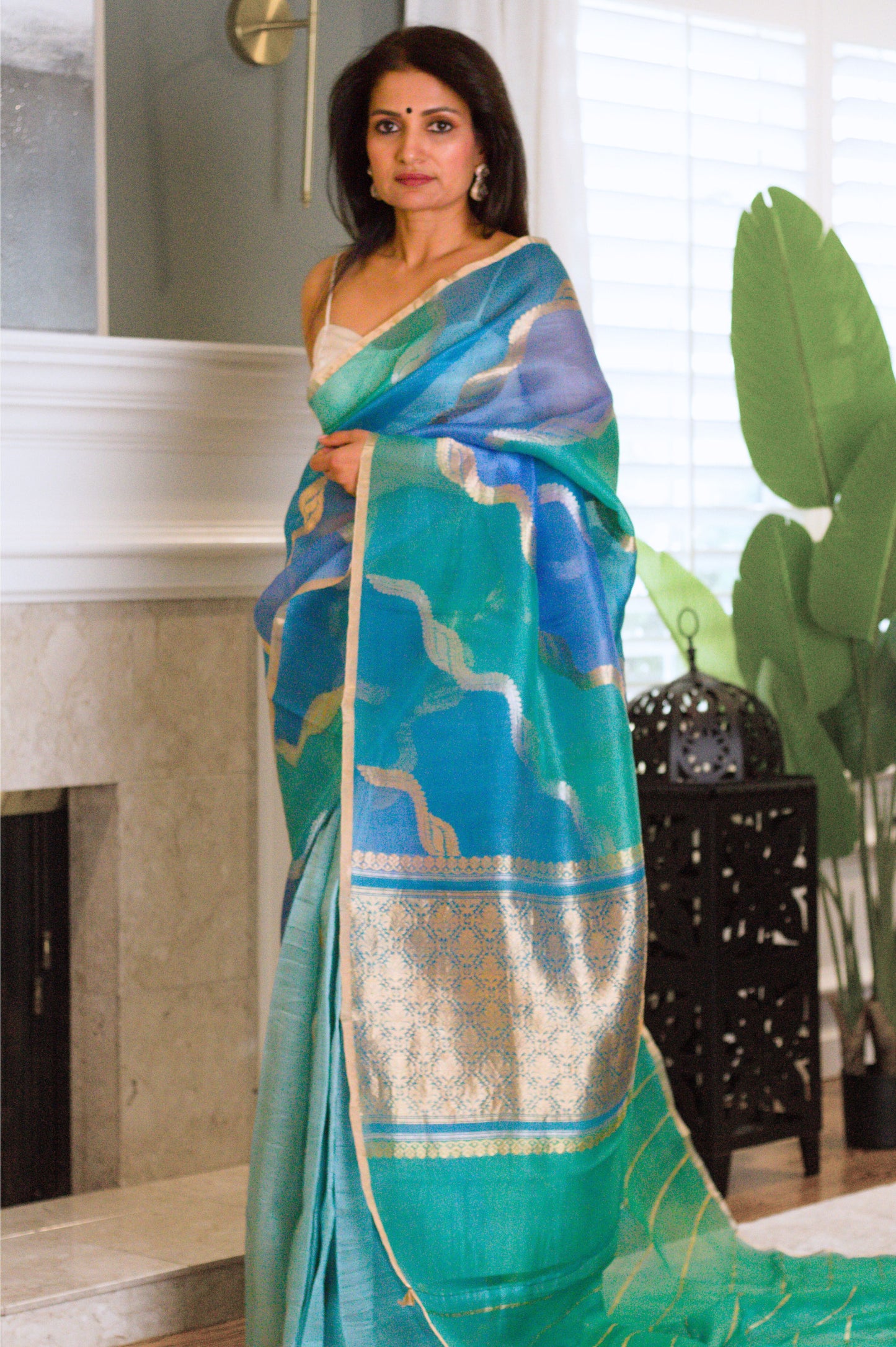 Pure Banarasi Kora Silk Rangkat Saree with Gold and Silver Zari.