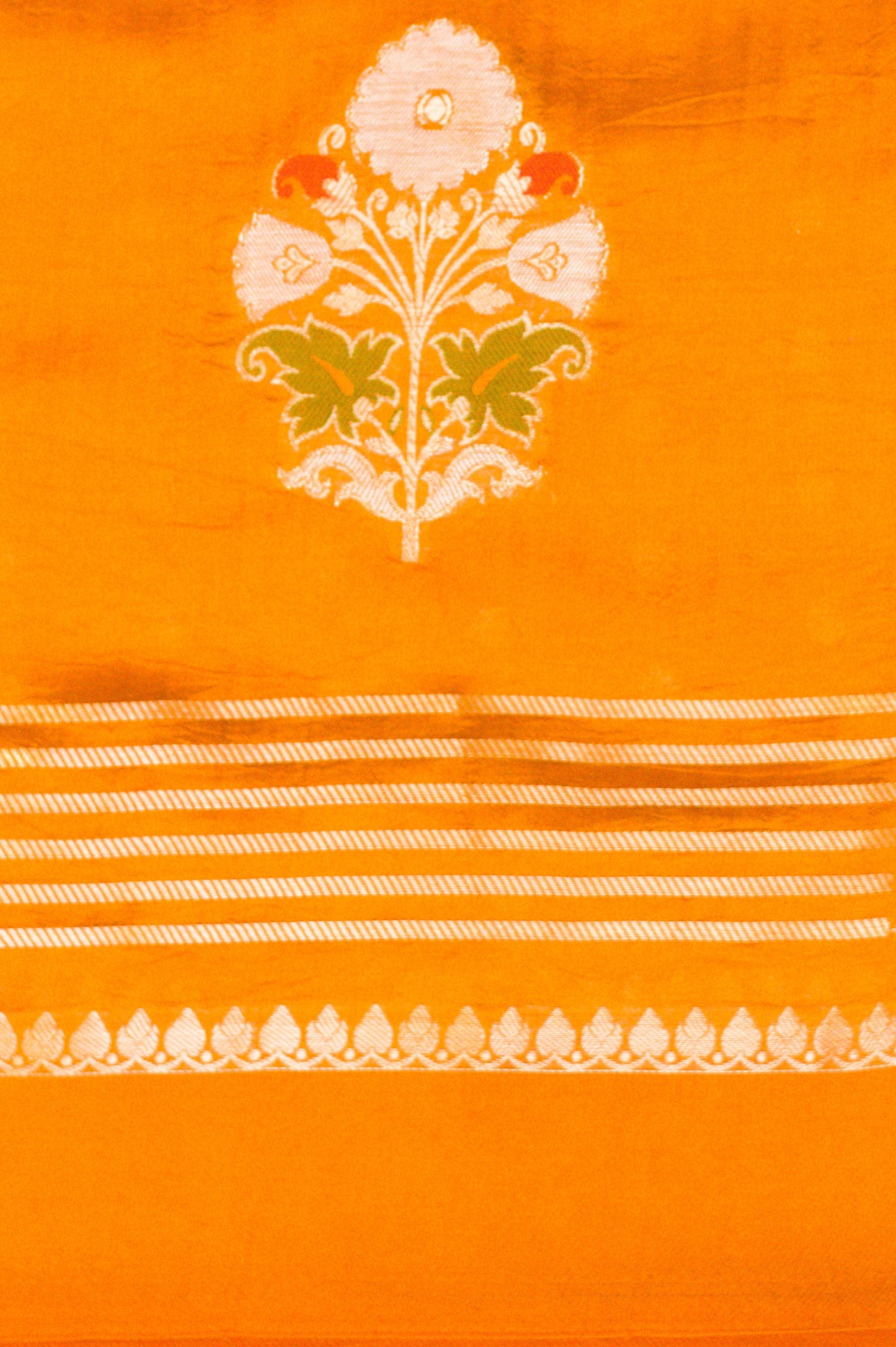 Honey Gold Minakari Guldasta Motif Pure Katan Banarasi Silk Saree.
