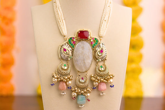 Mixed Media Necklace With Paachi Kundan and Piroi.