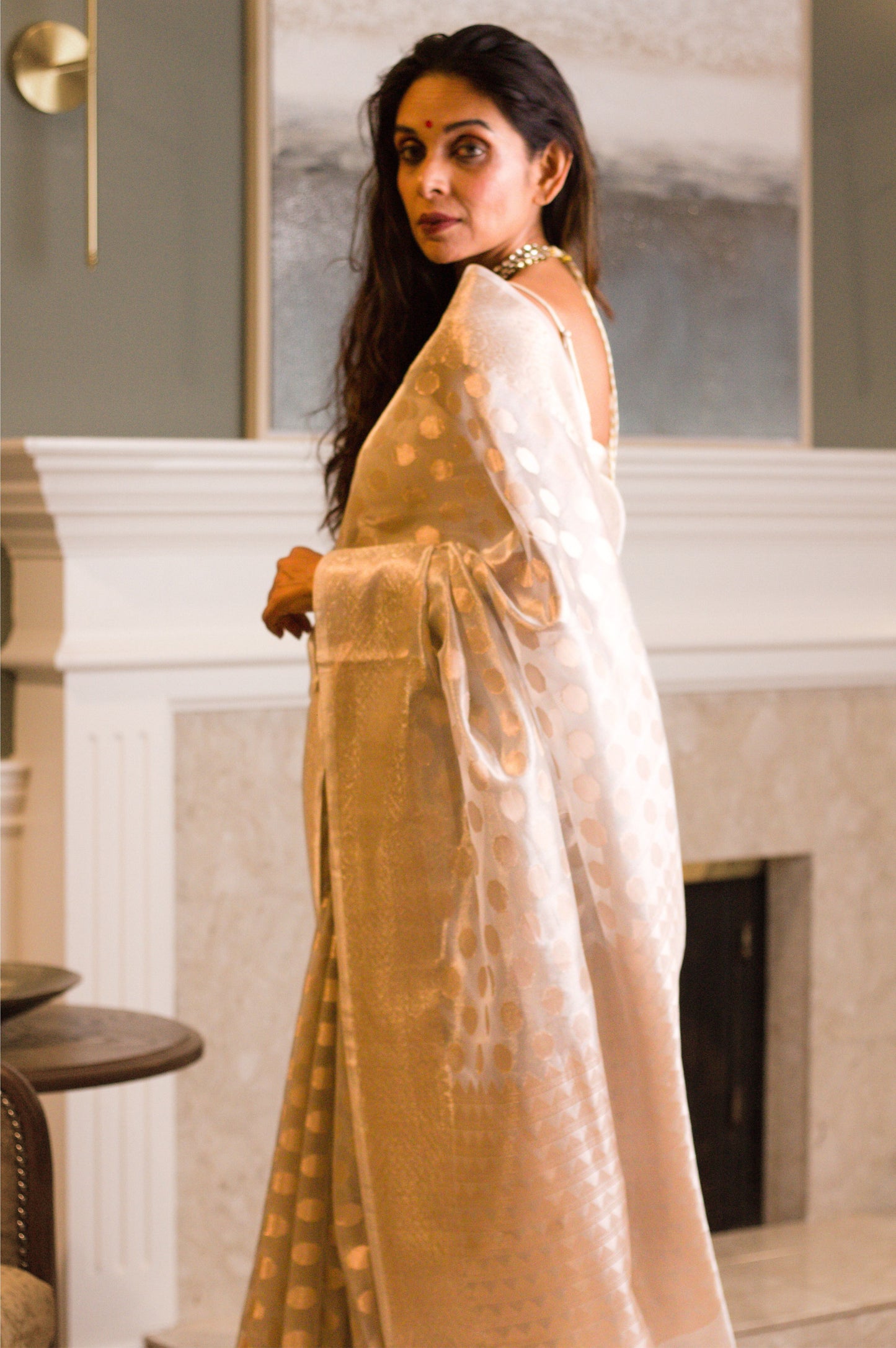 Silvery-Grey Tissue Handloom Kadhwa Banarasi Saree With Ginni Booti